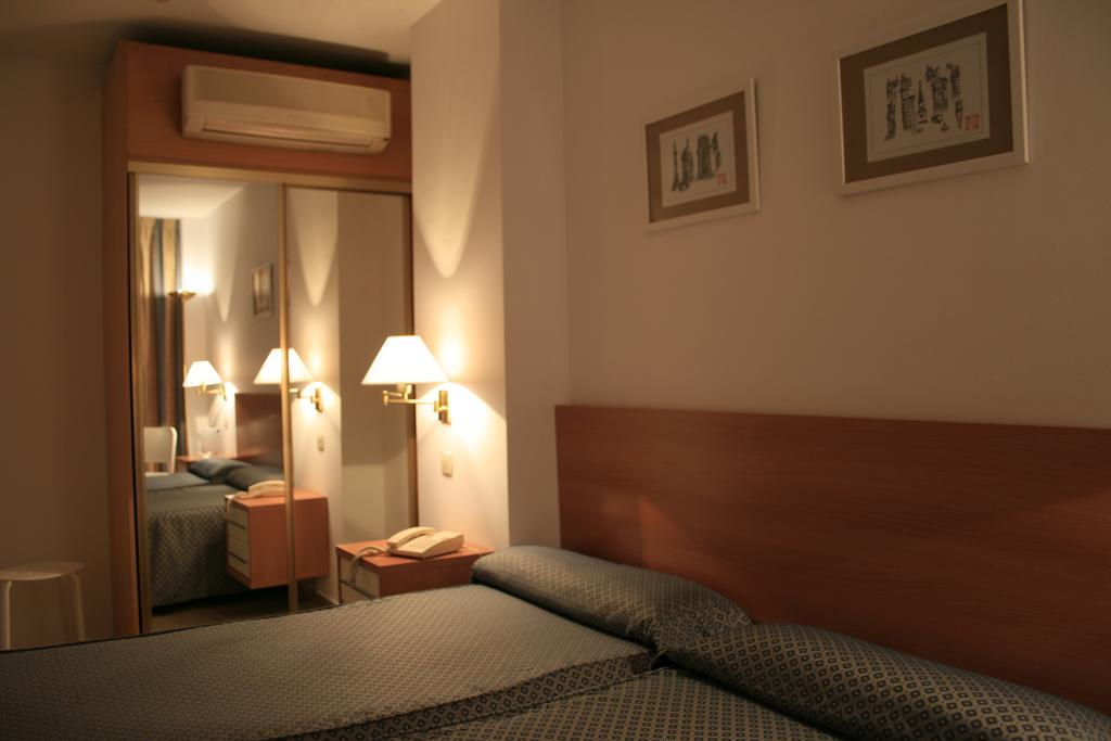 Hotel el Paraiso Caleta de Vélez Habitación foto